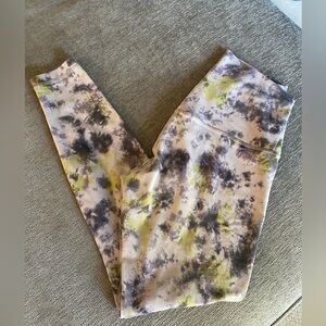 Wunder Under HR Tights - Size 8